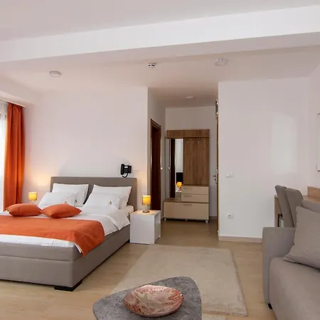 Hotel Agape 3*
