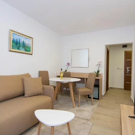 Agape Hotel 3*