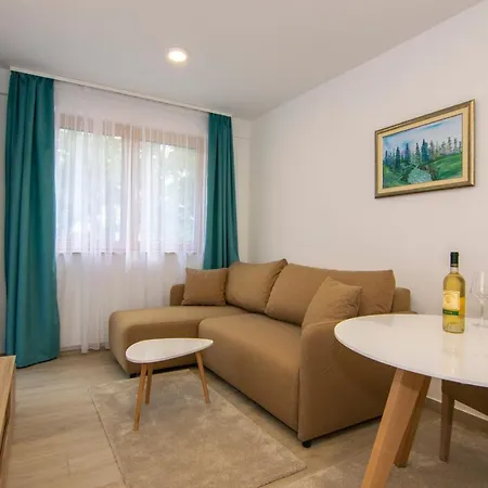 Agape Hotel 3*